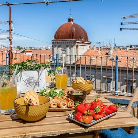 Oz - Centre Of - Free Parking Apartment Pula