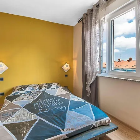 Oz - Centre Of - Free Parking Apartment *